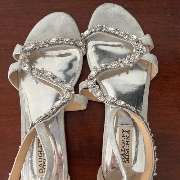 BADGLEY MISCHKA Silver Sandal - Picture 6 of 7
